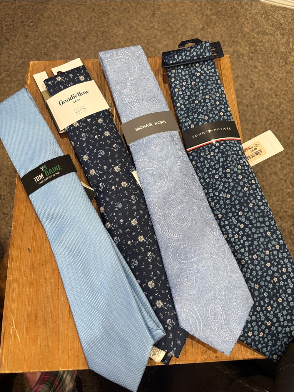 Michael Kors Light Blue Paisley Silk Tie